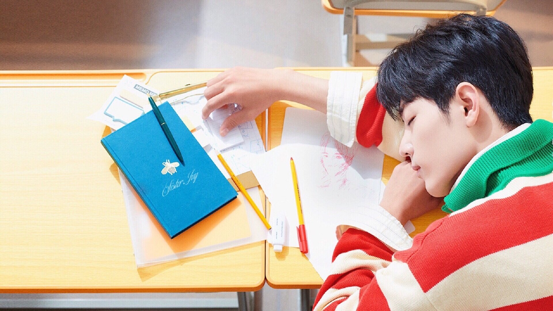 德甲赛事精彩纷呈，关键扑救有力扭转局面，德甲足球比赛